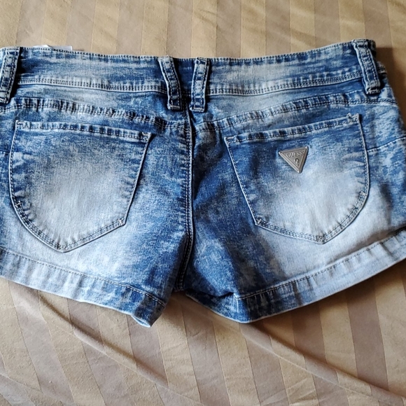 Guess  shorts sz 27 - Picture 2 of 2